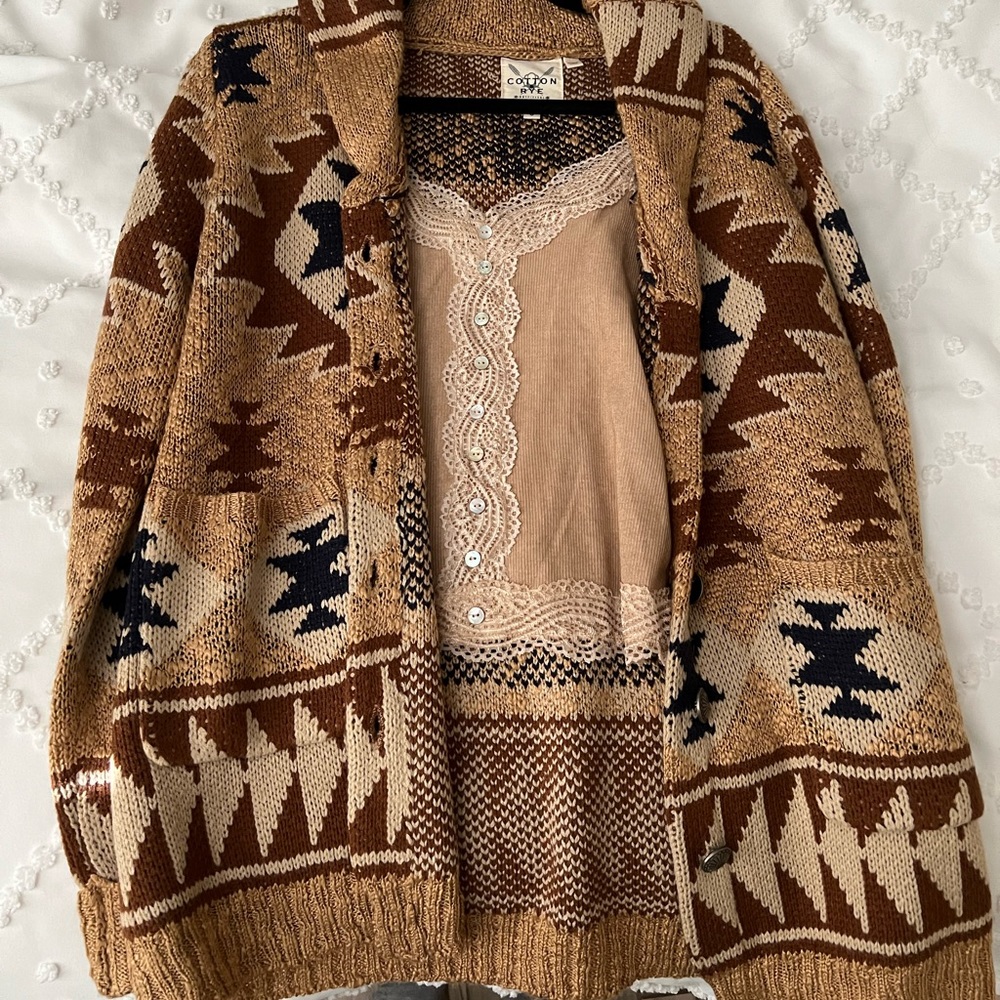 Boot Barn Women’s Cardigan and Lace Tank Set